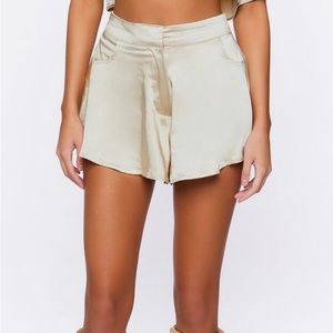 NEVER WORN champagne shorts from forever 21